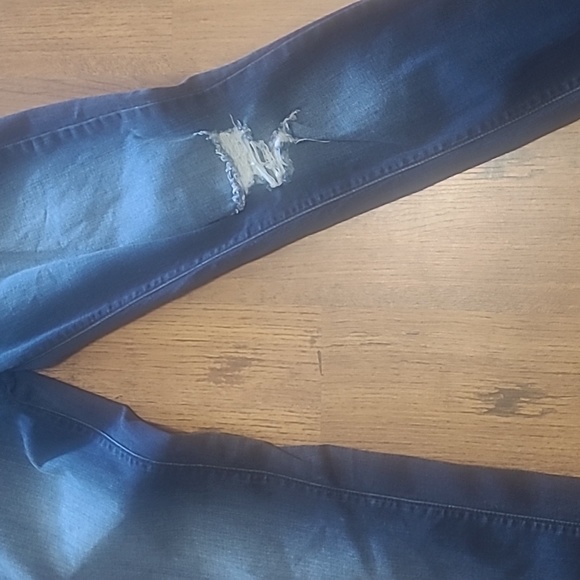 Kancan distressed high rise 9 - Picture 2 of 7